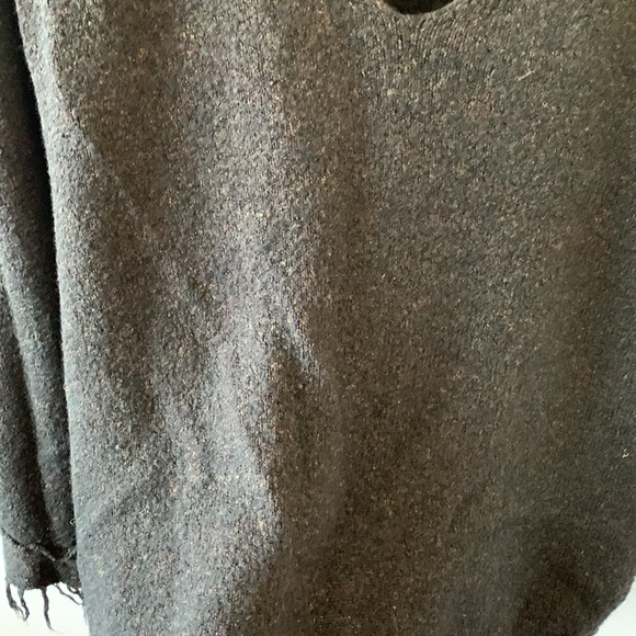 Cozy oversized Free People sweater with fringe, size S - Picture 4 of 9